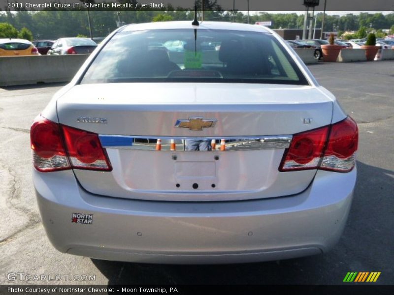 Silver Ice Metallic / Jet Black 2011 Chevrolet Cruze LT