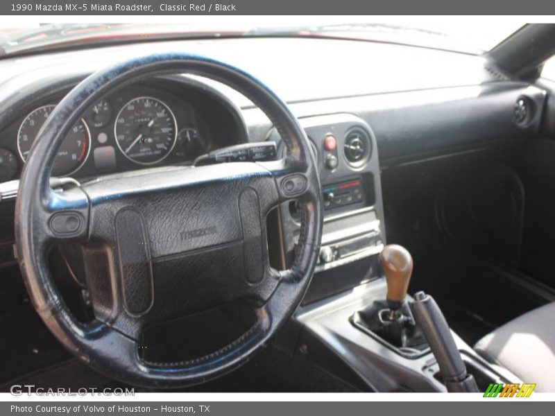 Dashboard of 1990 MX-5 Miata Roadster