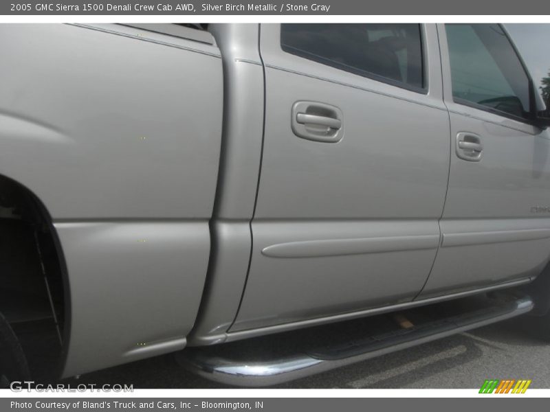 Silver Birch Metallic / Stone Gray 2005 GMC Sierra 1500 Denali Crew Cab AWD