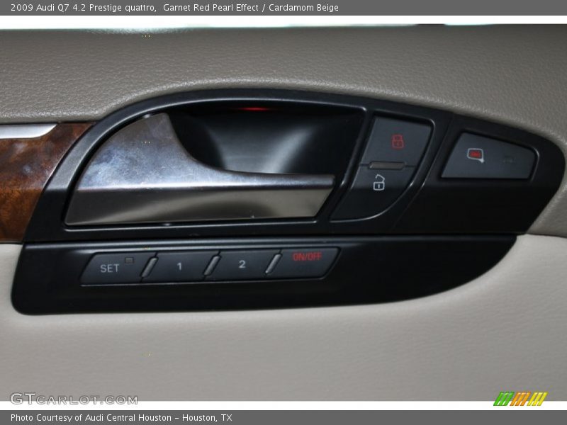 Garnet Red Pearl Effect / Cardamom Beige 2009 Audi Q7 4.2 Prestige quattro