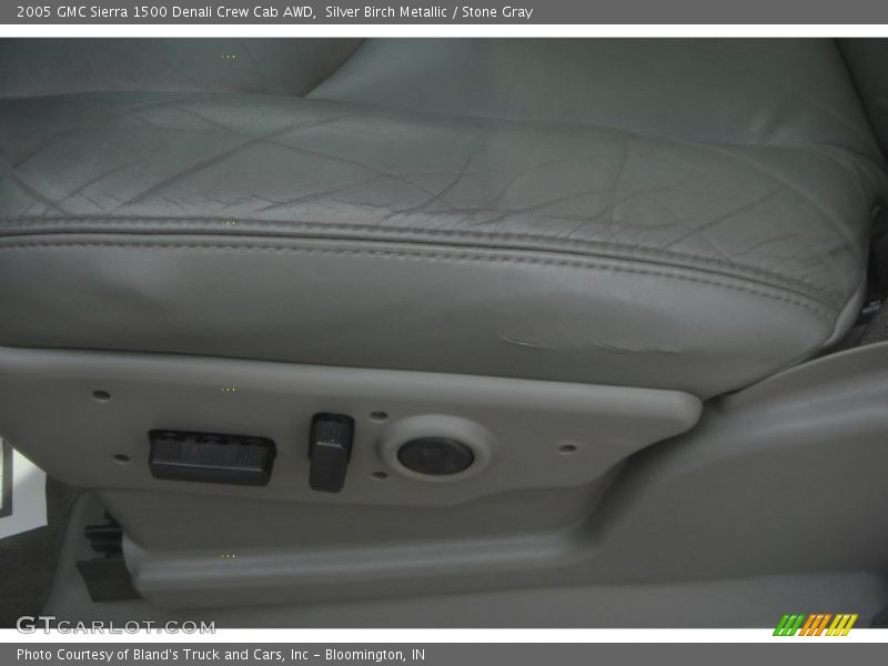 Silver Birch Metallic / Stone Gray 2005 GMC Sierra 1500 Denali Crew Cab AWD