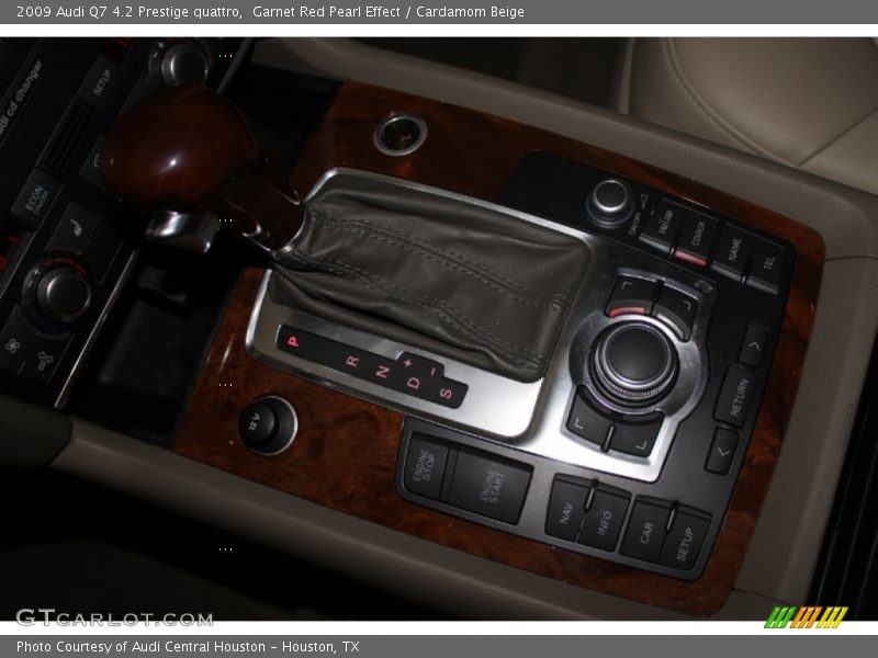 Garnet Red Pearl Effect / Cardamom Beige 2009 Audi Q7 4.2 Prestige quattro
