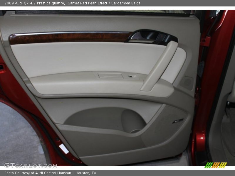 Garnet Red Pearl Effect / Cardamom Beige 2009 Audi Q7 4.2 Prestige quattro
