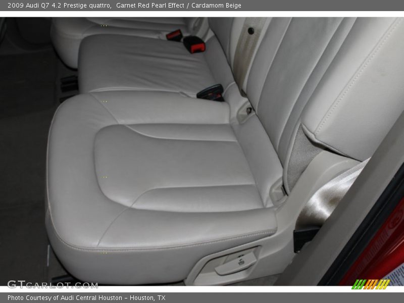 Garnet Red Pearl Effect / Cardamom Beige 2009 Audi Q7 4.2 Prestige quattro