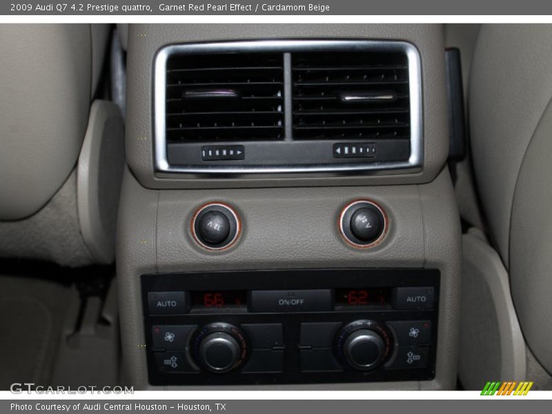 Garnet Red Pearl Effect / Cardamom Beige 2009 Audi Q7 4.2 Prestige quattro