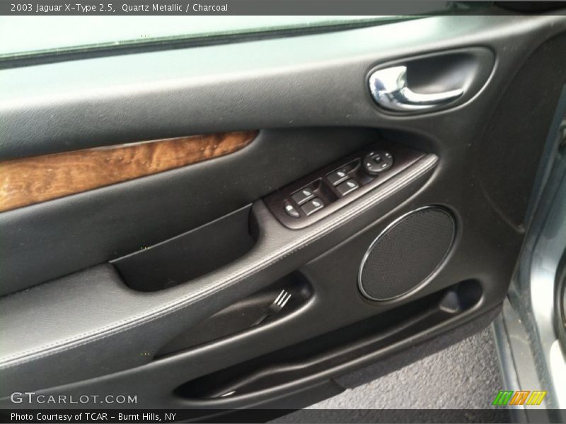 Quartz Metallic / Charcoal 2003 Jaguar X-Type 2.5