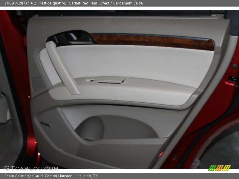 Garnet Red Pearl Effect / Cardamom Beige 2009 Audi Q7 4.2 Prestige quattro