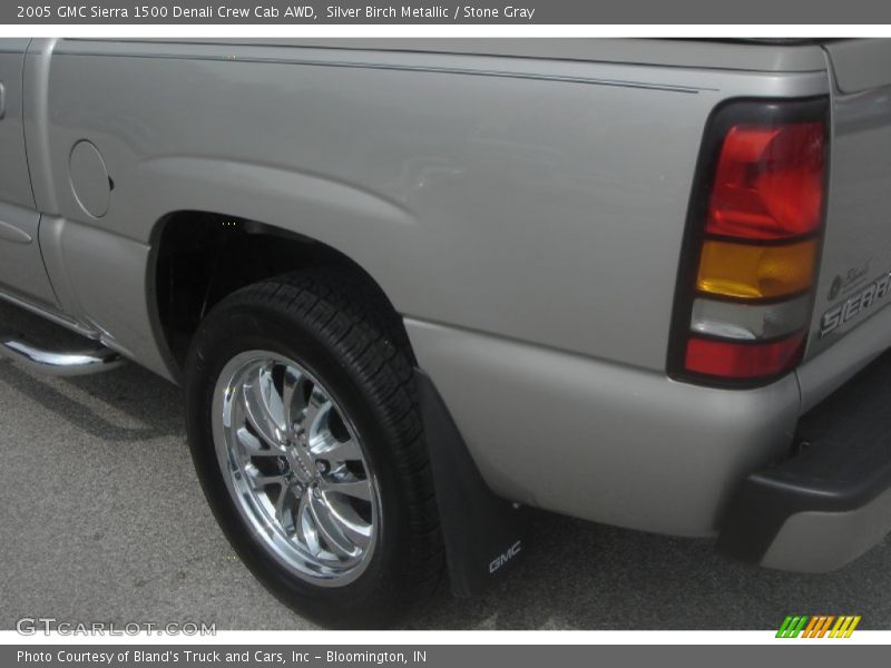 Silver Birch Metallic / Stone Gray 2005 GMC Sierra 1500 Denali Crew Cab AWD