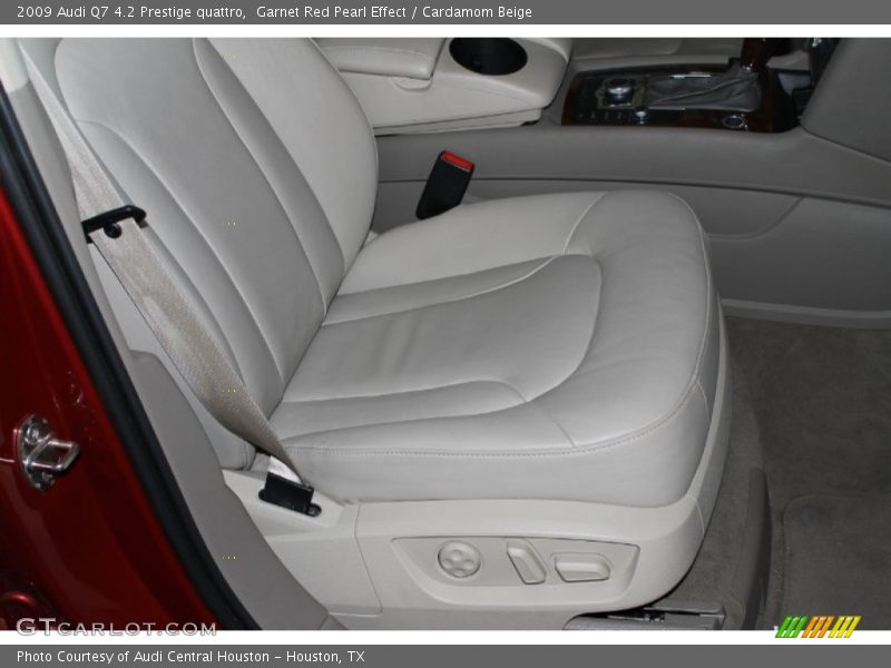 Garnet Red Pearl Effect / Cardamom Beige 2009 Audi Q7 4.2 Prestige quattro