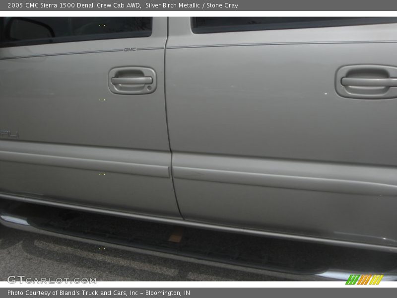 Silver Birch Metallic / Stone Gray 2005 GMC Sierra 1500 Denali Crew Cab AWD