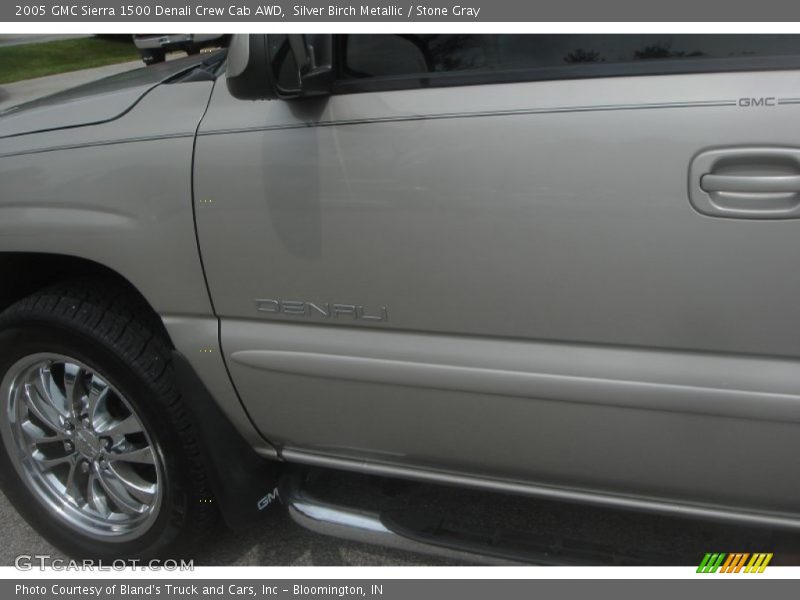 Silver Birch Metallic / Stone Gray 2005 GMC Sierra 1500 Denali Crew Cab AWD