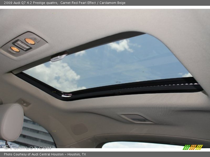 Garnet Red Pearl Effect / Cardamom Beige 2009 Audi Q7 4.2 Prestige quattro