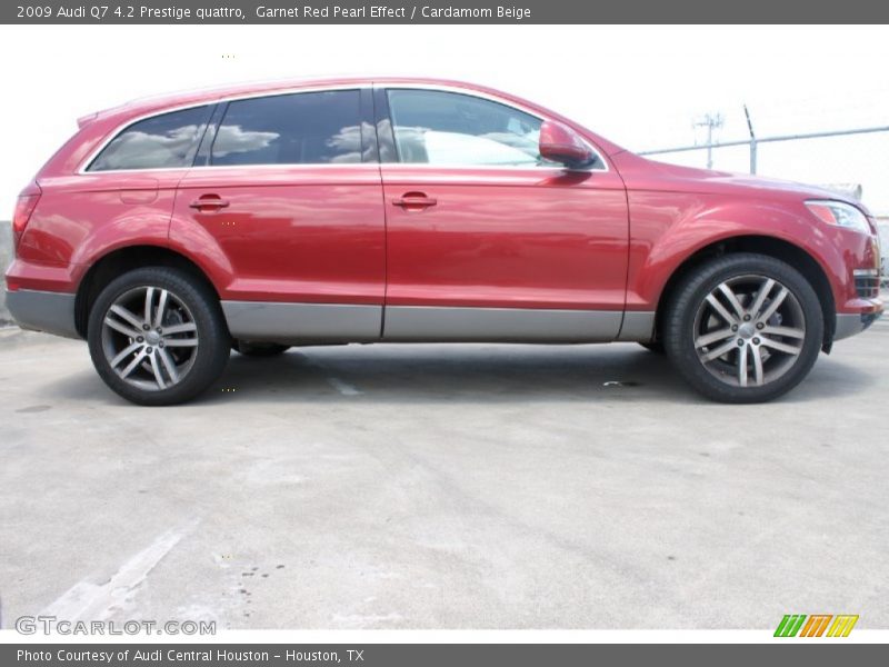 Garnet Red Pearl Effect / Cardamom Beige 2009 Audi Q7 4.2 Prestige quattro