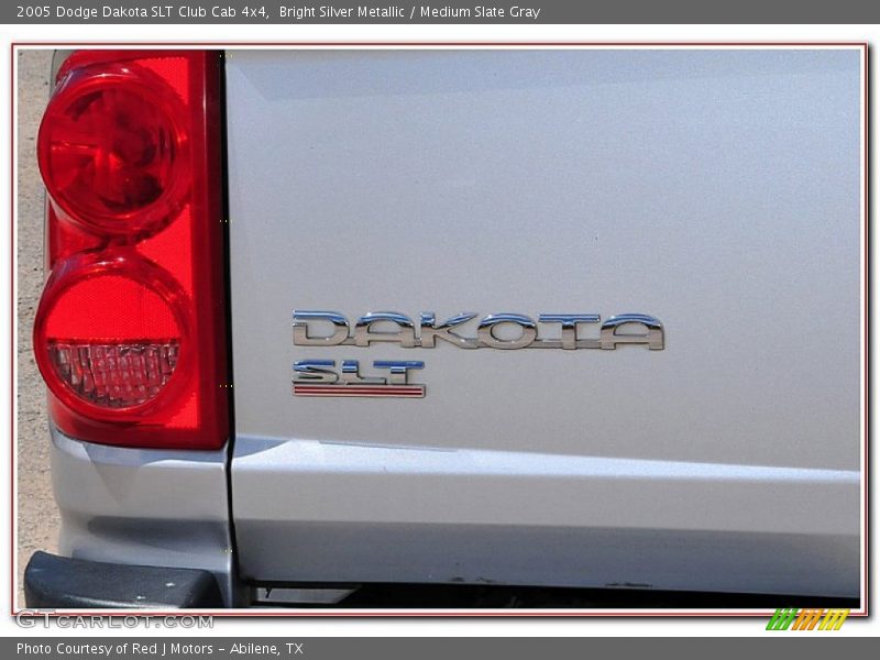 Bright Silver Metallic / Medium Slate Gray 2005 Dodge Dakota SLT Club Cab 4x4
