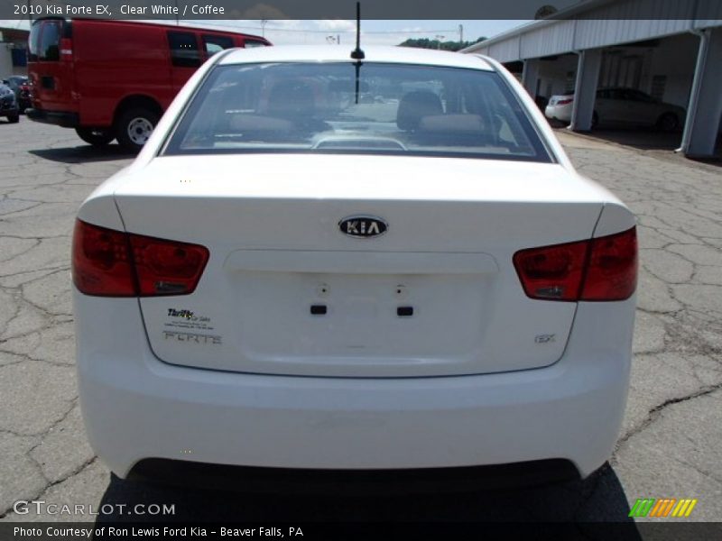 Clear White / Coffee 2010 Kia Forte EX