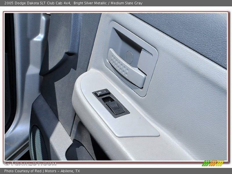 Bright Silver Metallic / Medium Slate Gray 2005 Dodge Dakota SLT Club Cab 4x4