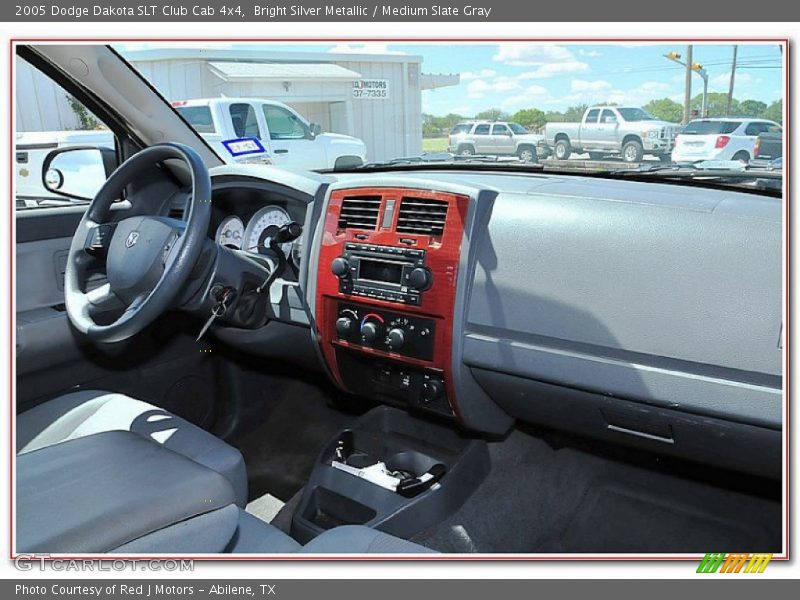 Bright Silver Metallic / Medium Slate Gray 2005 Dodge Dakota SLT Club Cab 4x4
