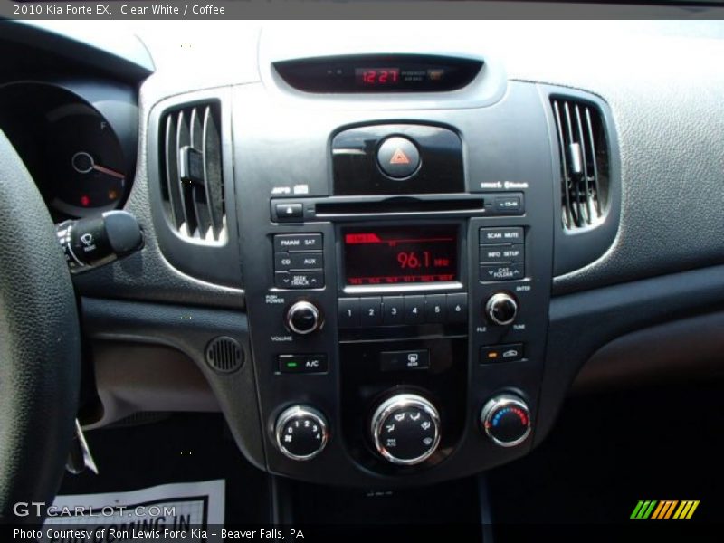 Clear White / Coffee 2010 Kia Forte EX