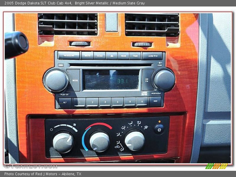Bright Silver Metallic / Medium Slate Gray 2005 Dodge Dakota SLT Club Cab 4x4