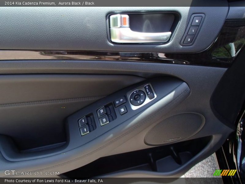 Controls of 2014 Cadenza Premium
