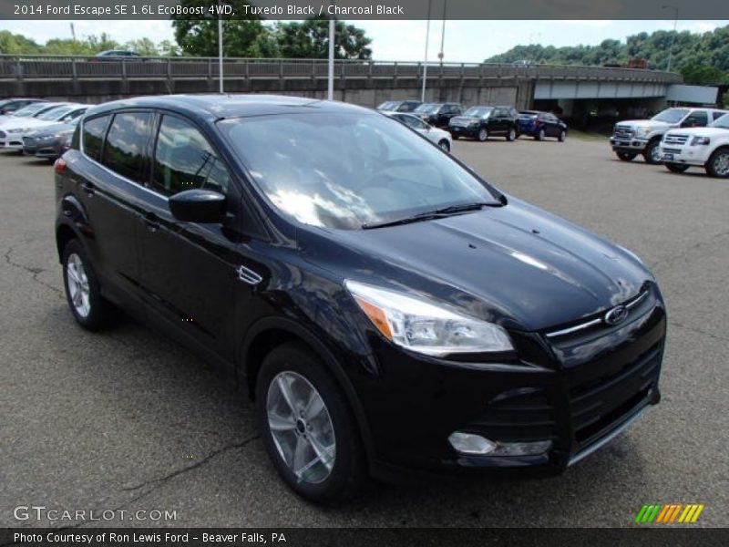 Front 3/4 View of 2014 Escape SE 1.6L EcoBoost 4WD