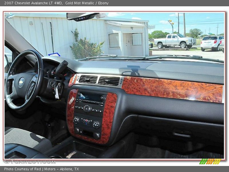 Gold Mist Metallic / Ebony 2007 Chevrolet Avalanche LT 4WD