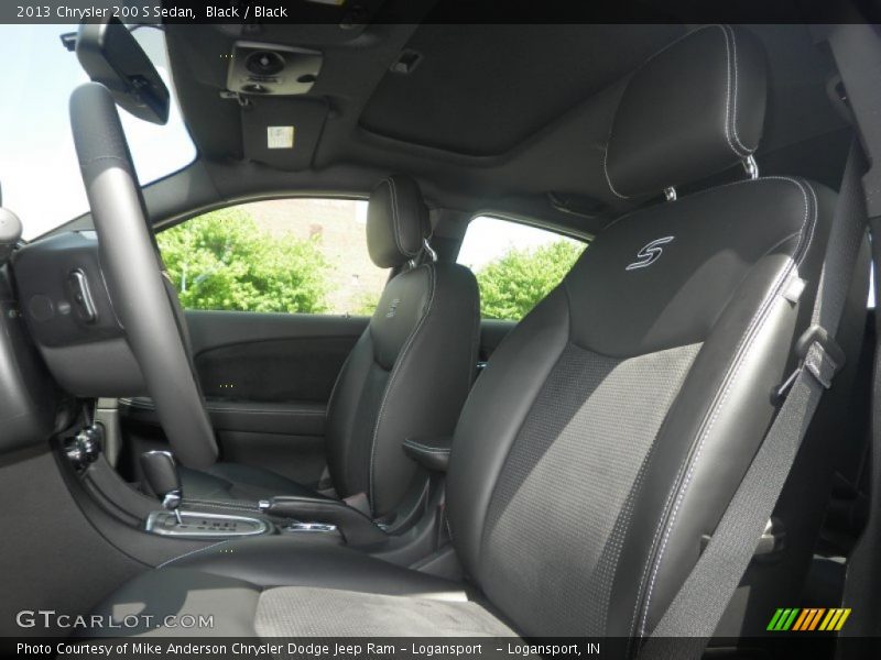 Black / Black 2013 Chrysler 200 S Sedan