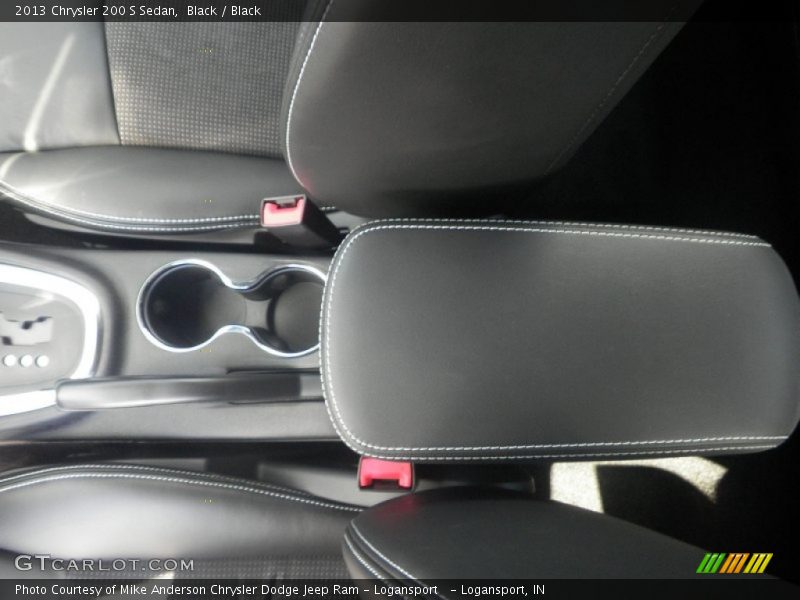 Black / Black 2013 Chrysler 200 S Sedan