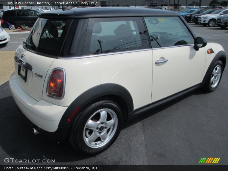 Pepper White / Black/Grey 2009 Mini Cooper Hardtop