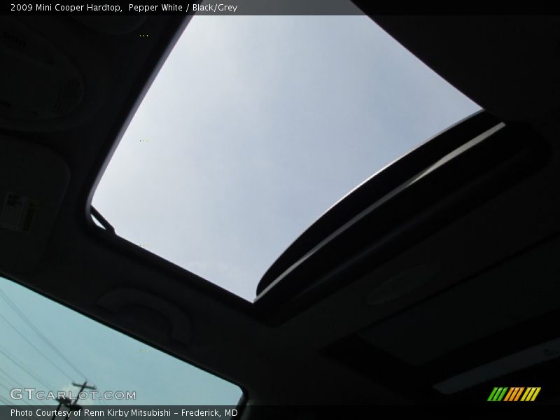 Pepper White / Black/Grey 2009 Mini Cooper Hardtop