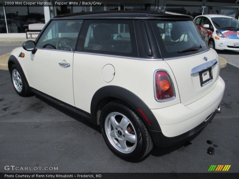 Pepper White / Black/Grey 2009 Mini Cooper Hardtop