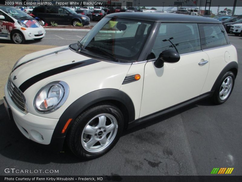 Front 3/4 View of 2009 Cooper Hardtop