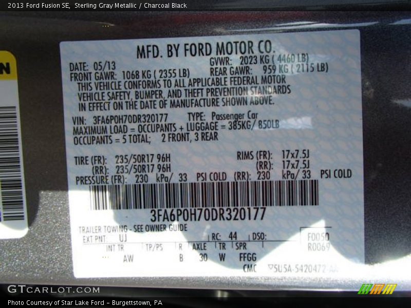 Sterling Gray Metallic / Charcoal Black 2013 Ford Fusion SE