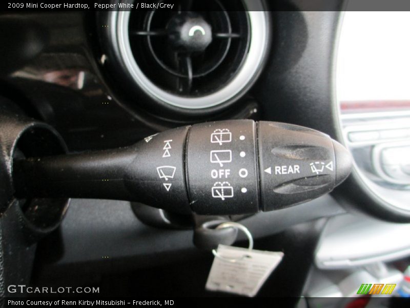 Pepper White / Black/Grey 2009 Mini Cooper Hardtop