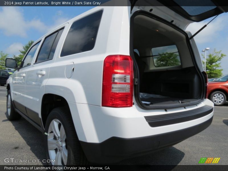 Bright White / Dark Slate Gray 2014 Jeep Patriot Latitude