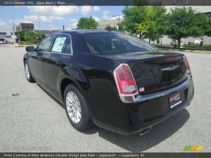 Gloss Black / Black 2013 Chrysler 300