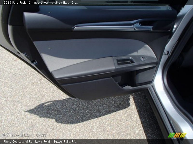 Ingot Silver Metallic / Earth Gray 2013 Ford Fusion S