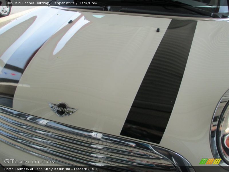 Pepper White / Black/Grey 2009 Mini Cooper Hardtop