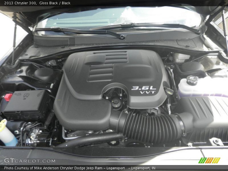 Gloss Black / Black 2013 Chrysler 300