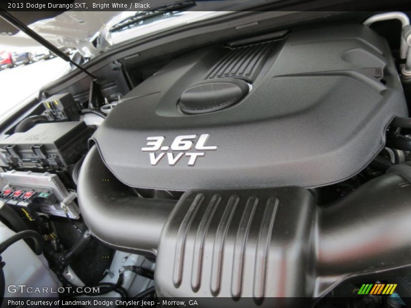 Bright White / Black 2013 Dodge Durango SXT