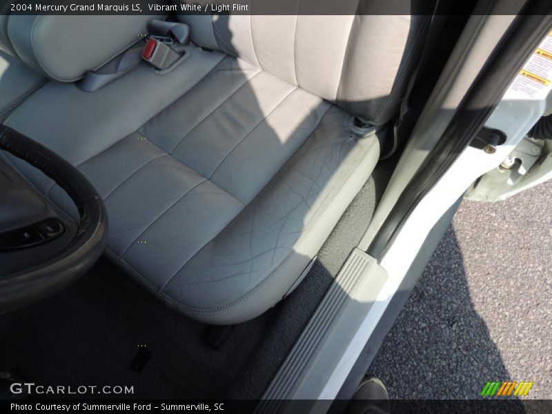 Vibrant White / Light Flint 2004 Mercury Grand Marquis LS