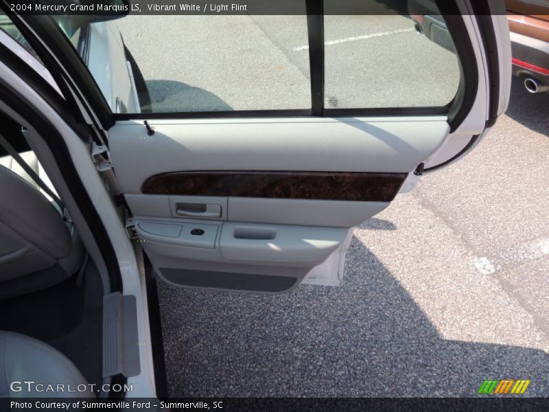 Vibrant White / Light Flint 2004 Mercury Grand Marquis LS