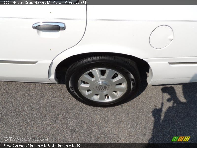 Vibrant White / Light Flint 2004 Mercury Grand Marquis LS