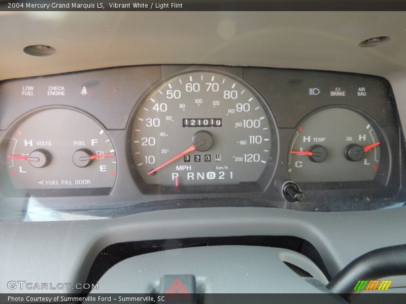 Vibrant White / Light Flint 2004 Mercury Grand Marquis LS