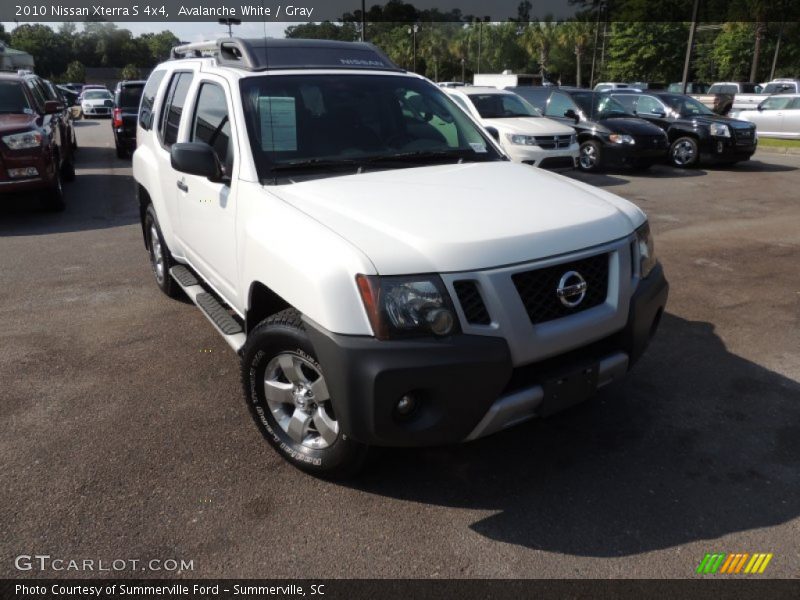 Avalanche White / Gray 2010 Nissan Xterra S 4x4