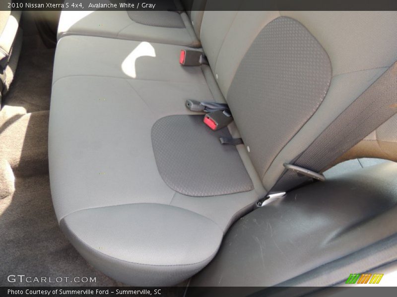 Avalanche White / Gray 2010 Nissan Xterra S 4x4