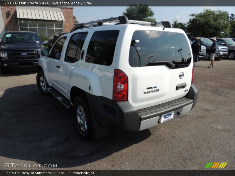 Avalanche White / Gray 2010 Nissan Xterra S 4x4