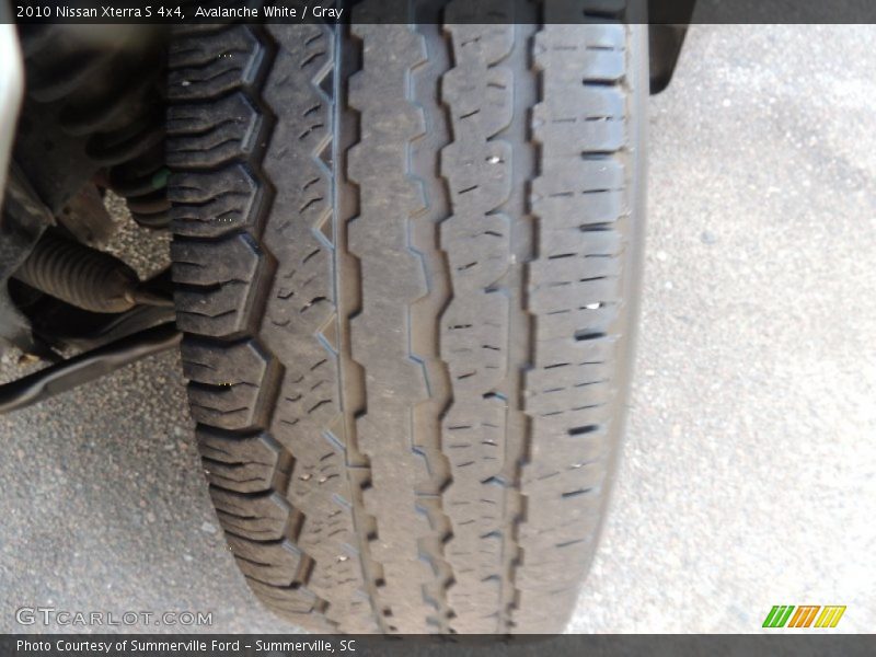 Avalanche White / Gray 2010 Nissan Xterra S 4x4