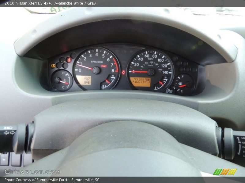 Avalanche White / Gray 2010 Nissan Xterra S 4x4