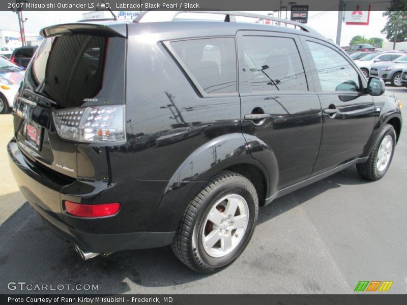 Labrador Black Pearl / Black 2007 Mitsubishi Outlander LS 4WD